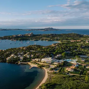 ***** Resort 7pines Sardinia - A Destination By Hyatt Italia