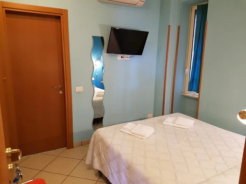 Bed and Breakfast Alenic Roma 2*,  Italia