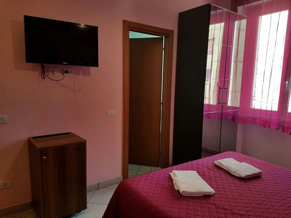 Bed and Breakfast Alenic Roma 2*,  Italia